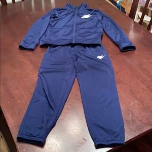 2 pc Nike jogger suit EUC